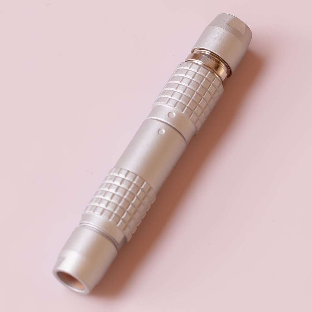 Lemo like connector
